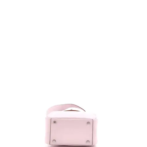 370f89c9-acfd-4065-b6a3-67b5709b8cb3.webp